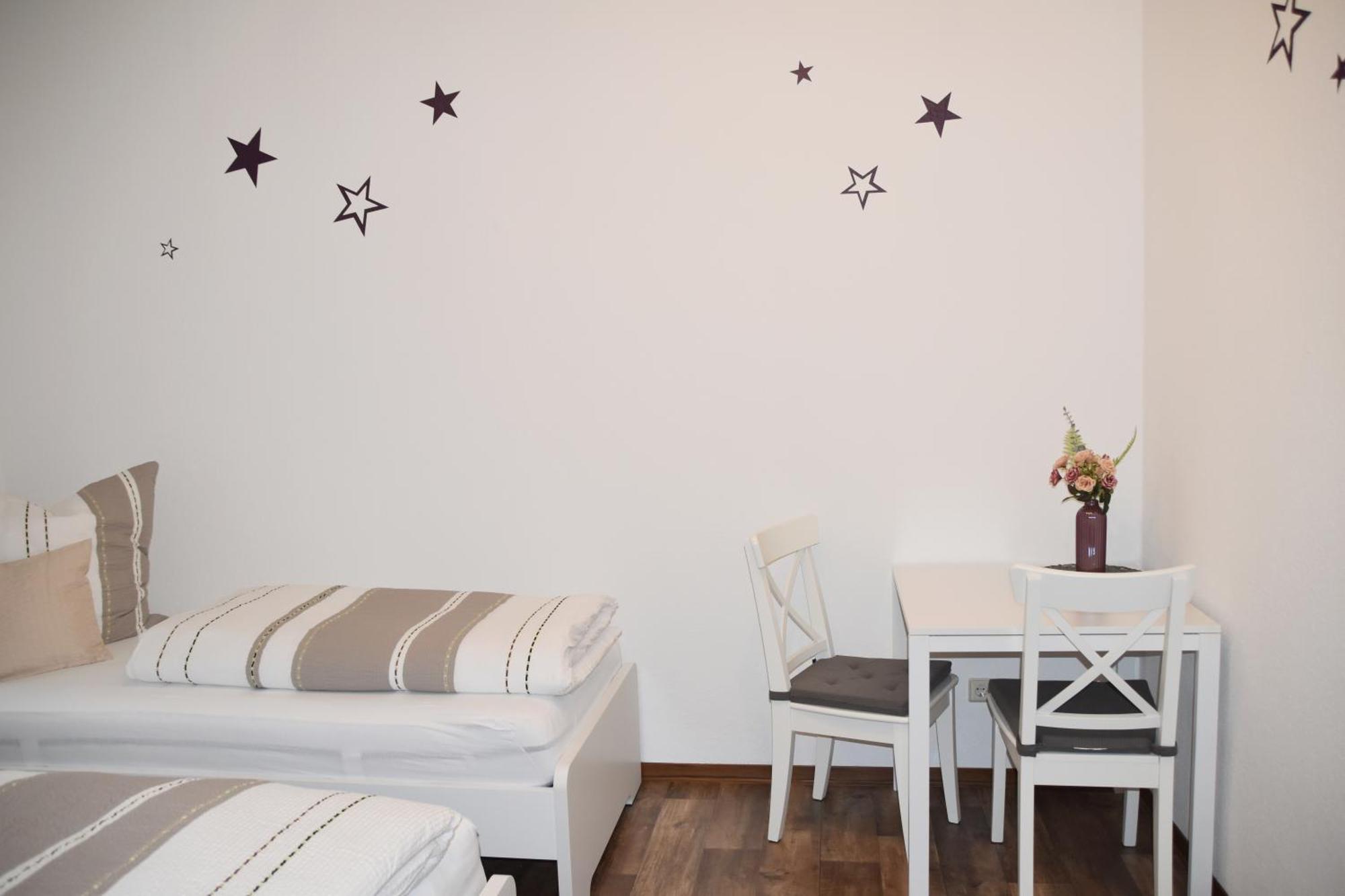 Konigsbruck Ferienwohnung Und Pension "Zur Aue" מראה חיצוני תמונה
